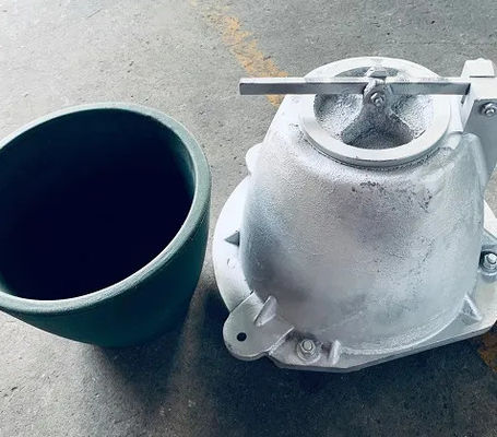 Blasting / polishing Rotomolding Ukuran cetakan Custom Rotomolded pot