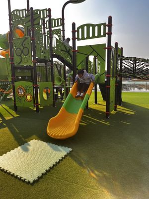 pabrik cetakan putaran Custom Plastik slide rotomolding